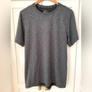 Nike Dri-Fit Sport T-Shirt Tee Mens Size Small Gray Crew Neck short sleeve